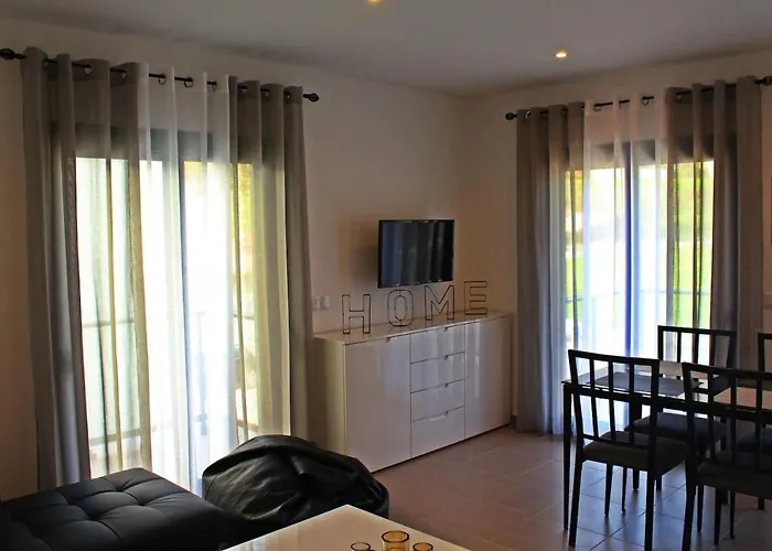 Apartman What A Life!
